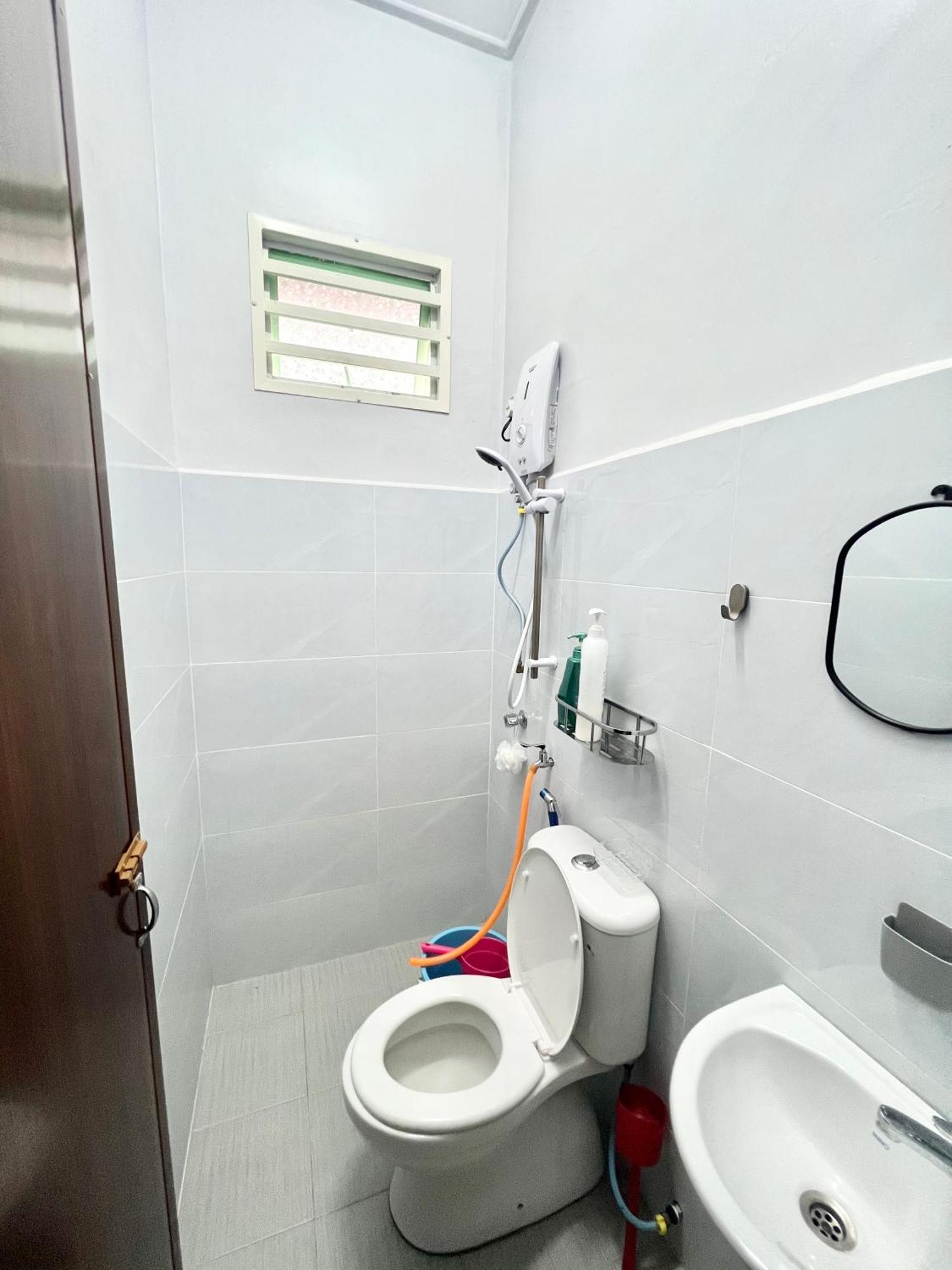 Teratai Homestay 3 Batu Buruk Κουάλα Τερενγκάνου Εξωτερικό φωτογραφία