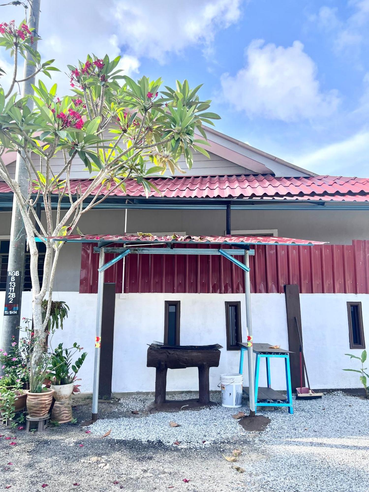 Teratai Homestay 3 Batu Buruk Κουάλα Τερενγκάνου Εξωτερικό φωτογραφία